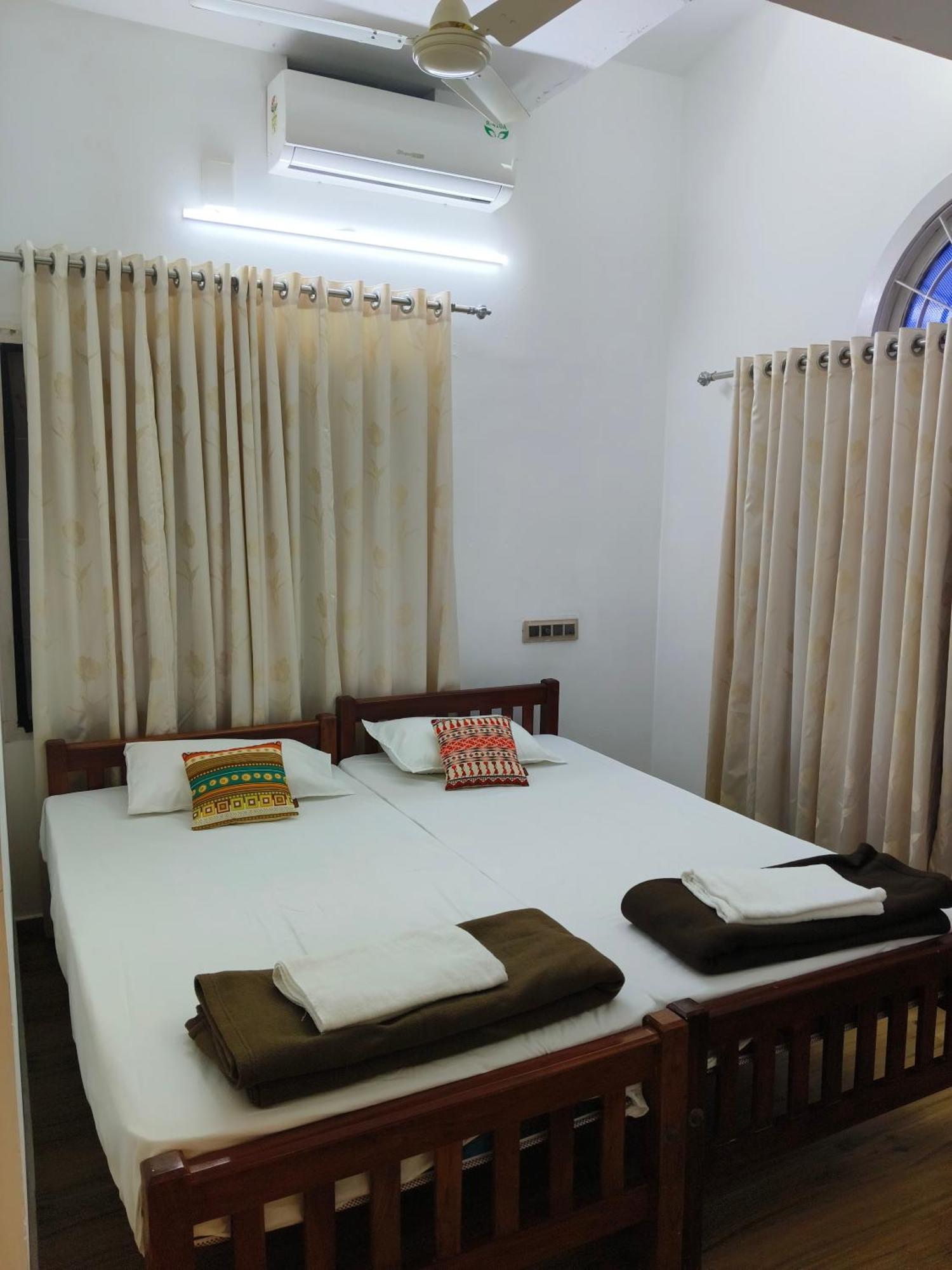 Tess Holistay Fort Kochi Habitación foto